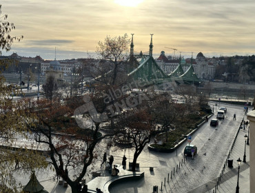 Váci utca-budapest-v-kerulet-vaci-utca_19.jpg